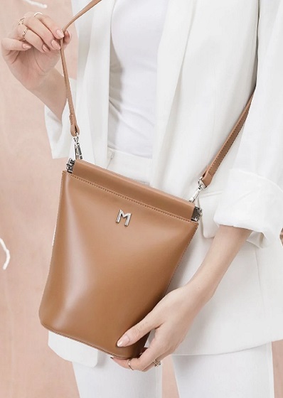 tami14 Tami Tan Crossbody Melie Blanco